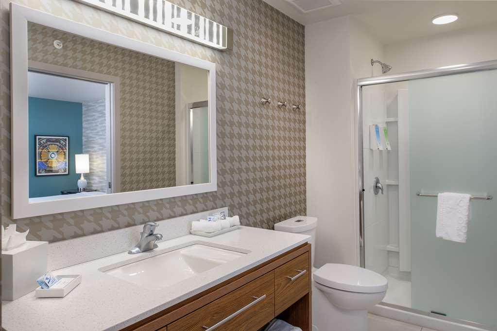 Home2 Suites St. Louis / Forest Park Richmond Heights Room photo