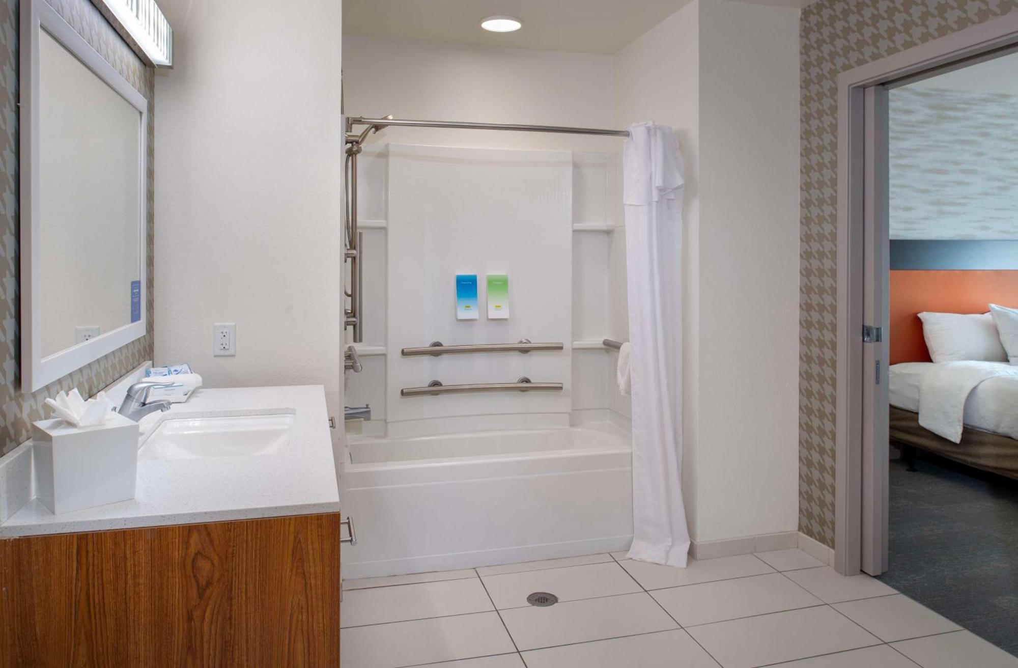 Home2 Suites St. Louis / Forest Park Richmond Heights Exterior photo